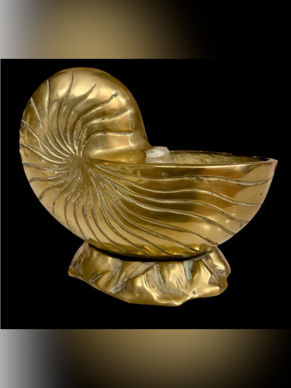 Extra large vintage MCM Hollywood regency brass nautical shell planter
